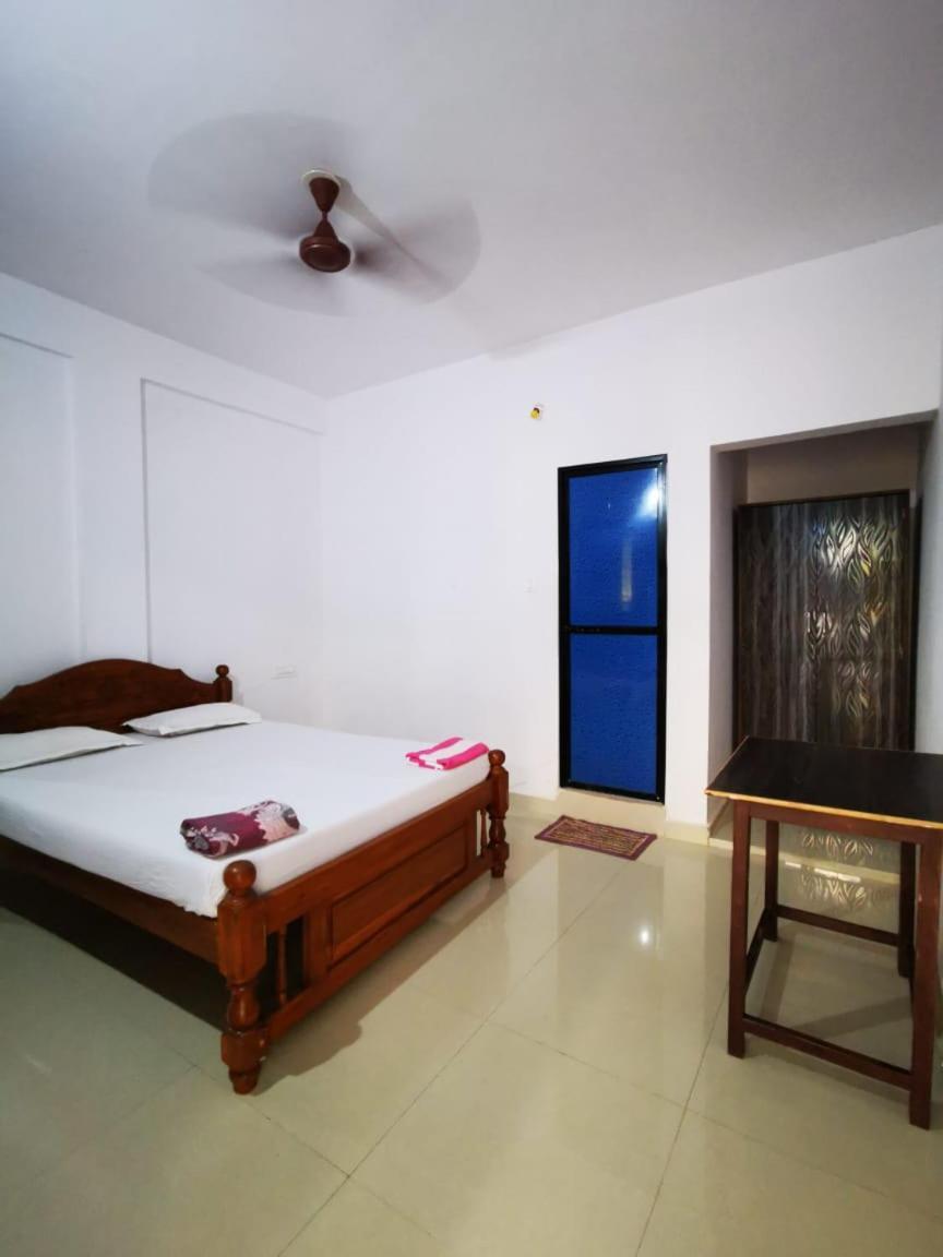 Ivon Guest House Arambol Bilik gambar