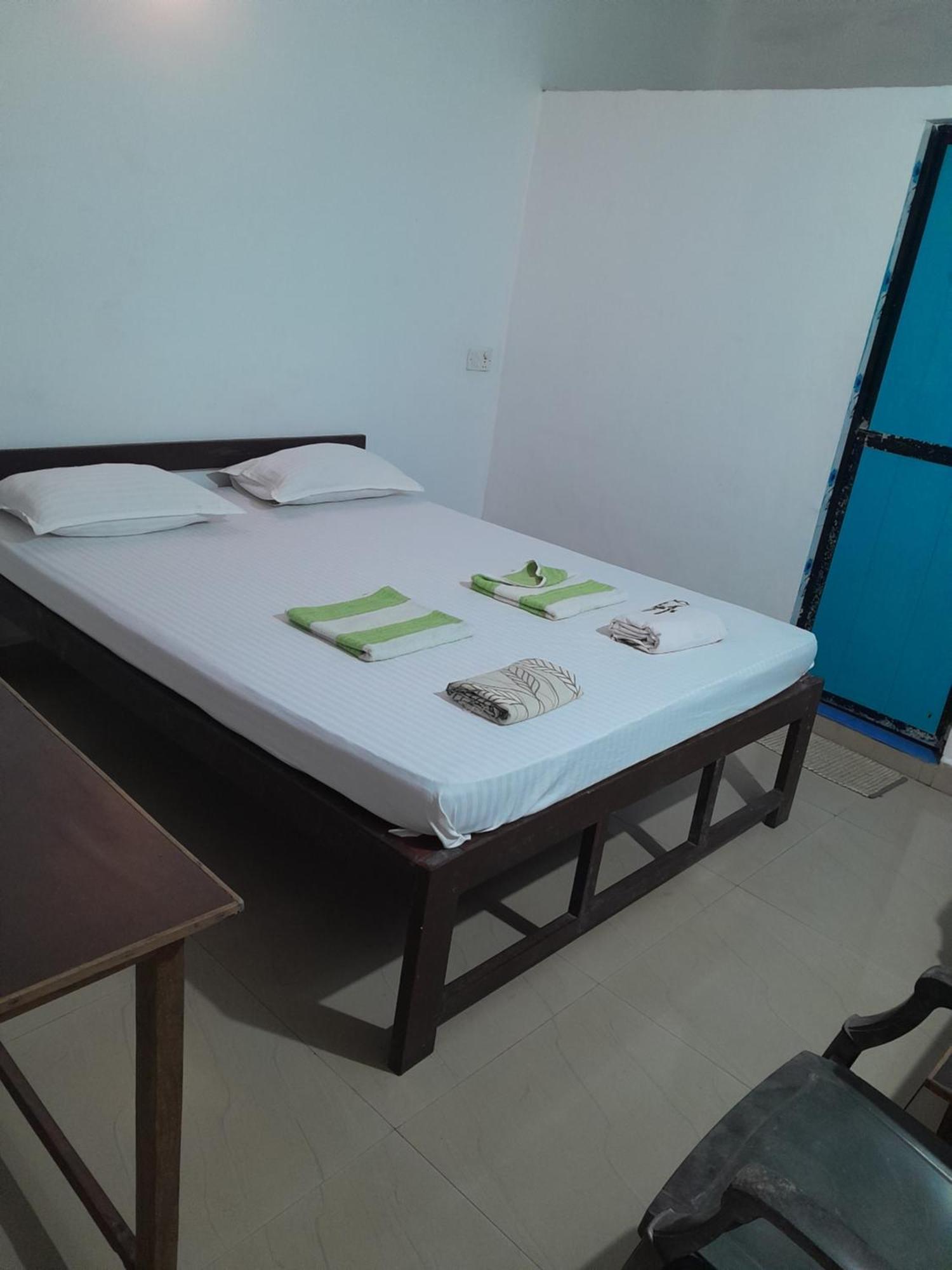 Ivon Guest House Arambol Bilik gambar
